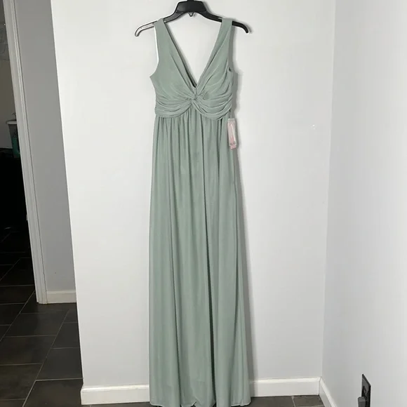Birdy Grey Lianna Sage Maxi Dress - Picture 2 of 9